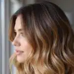Ansatz-Auffrischung: Gib deiner natürlichen Haarfarbe einen völlig einfachen neuen Look