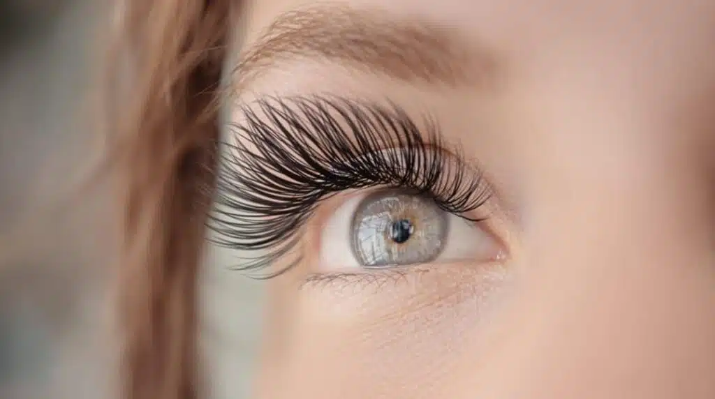 probier die vorteile einer wimpernwelle aus