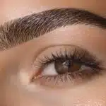 Augenbrauen Färben & Formen: Trends 2025